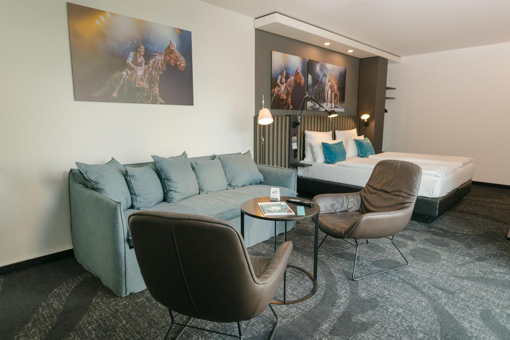 Motel One Berlin-Ku'Damm — Foto 2